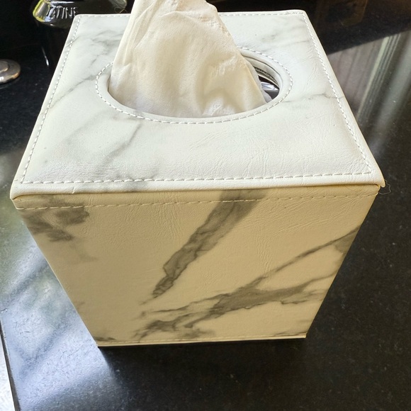 Marble Pattern Tissue Box Cover - Picture 4 of 4